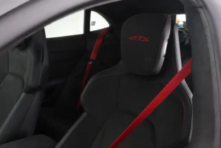 Porsche-Taycan Sport Turismo