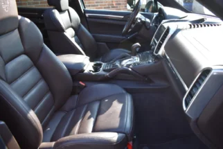 Porsche-Cayenne