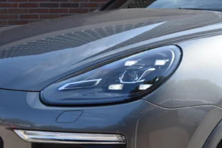 Porsche-Cayenne