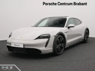 Porsche-Taycan 4