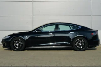 Tesla-Model S