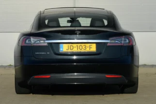 Tesla-Model S