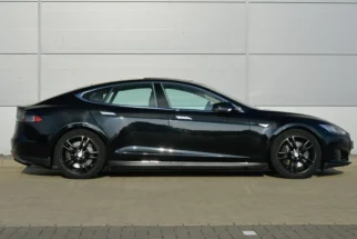 Tesla-Model S
