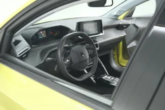 Peugeot-e-208