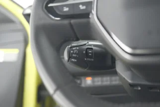 Peugeot-e-208