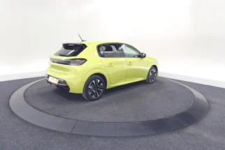 Peugeot-e-208