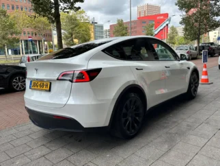 Tesla-Model Y