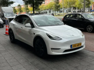 Tesla-Model Y