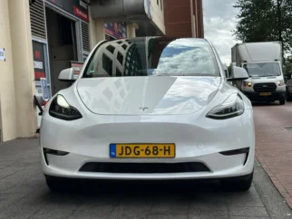 Tesla-Model Y