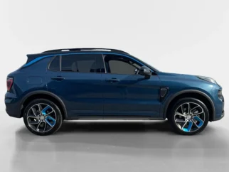 Lynk & Co-01