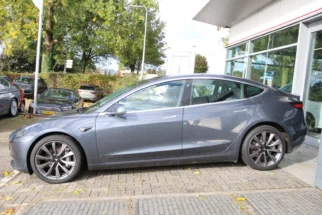 Tesla-Model 3