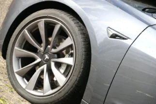 Tesla-Model 3