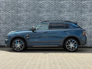 Lynk & Co-01