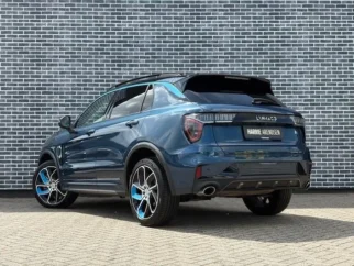 Lynk & Co-01