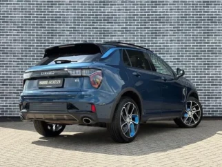 Lynk & Co-01