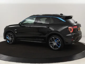 Lynk & Co-01