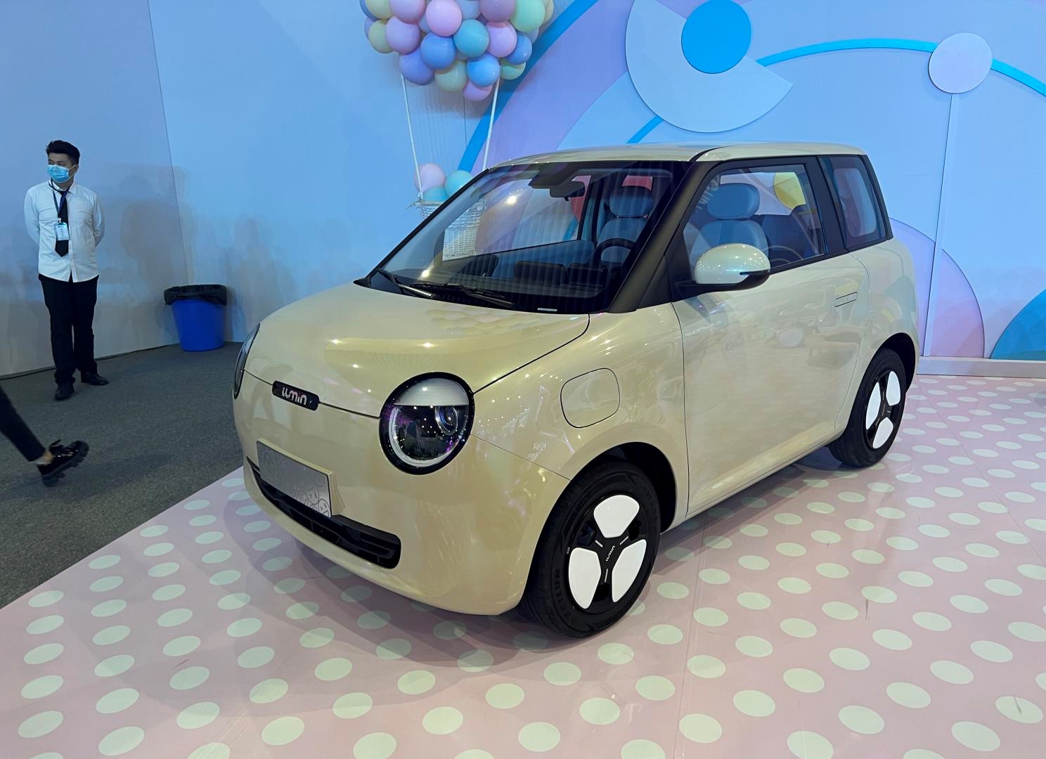 a pure electric mini car officially unveiled