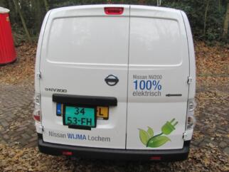 Nissan-E-NV200